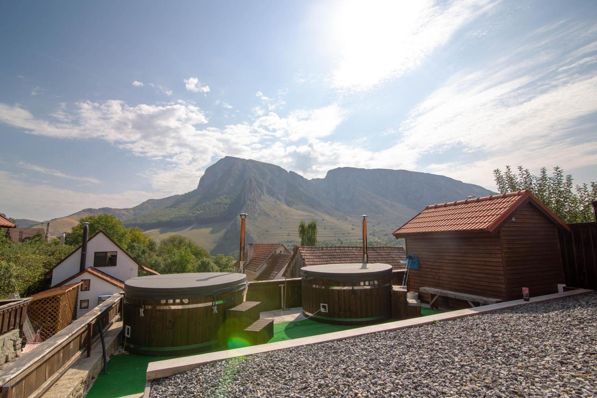 Chalet Long Rock