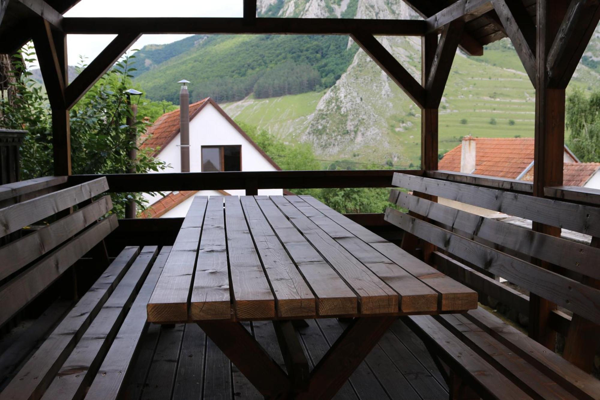 Chalet Long Rock